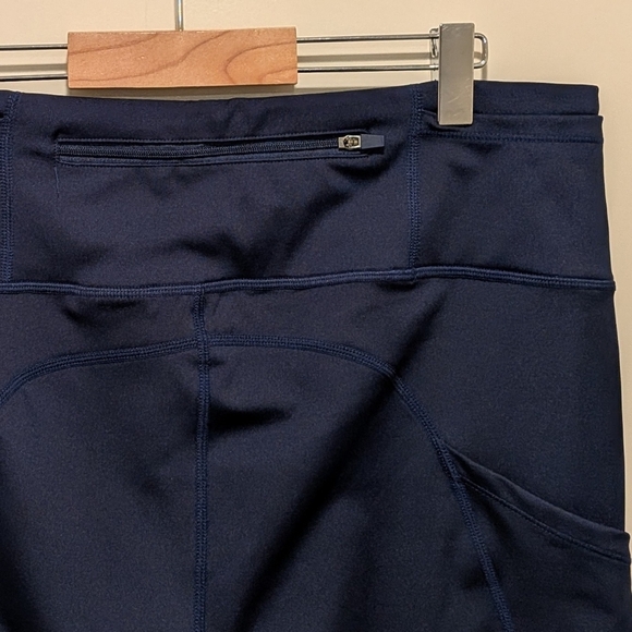 NWT Yelete Active 2XL Navy Blue Multi Pocket Capri Leggings - Picture 5 of 7